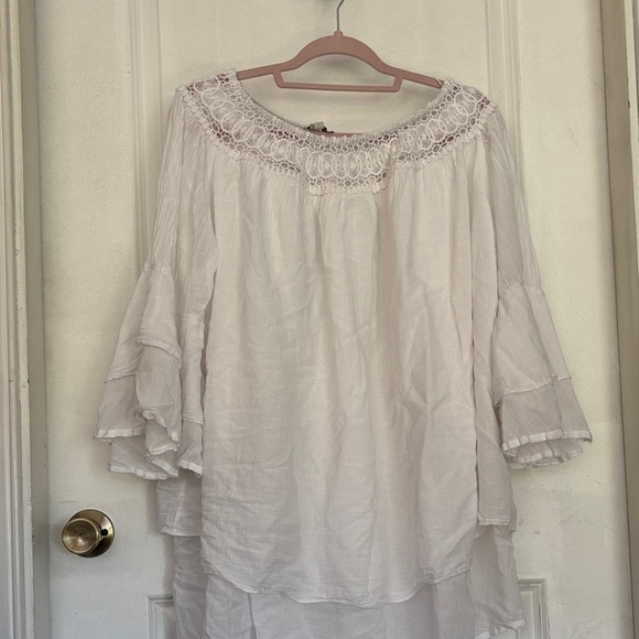 Bellambia Tops - Elegant Cream Lace Women's Blouse